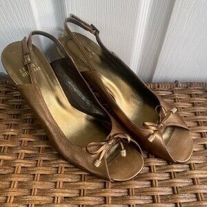 Stuart Weitzman Copper Heel - size 8M